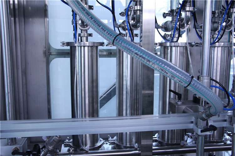 машина для розлива шоколада